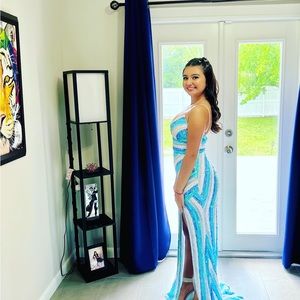 Meet your Posher, Anjali